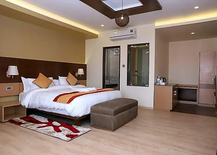 Hotel Retro And