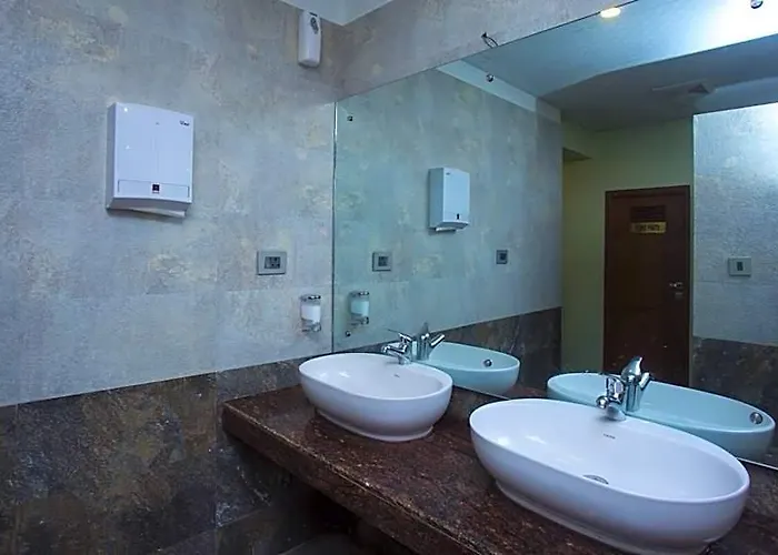 Hotel Retro And 3*
