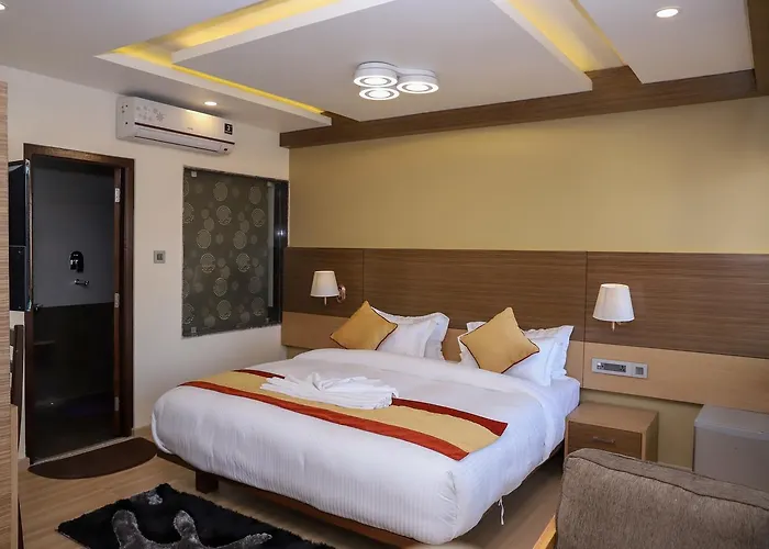 Retro And Hotel 3*
